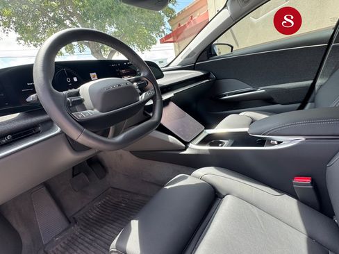 Used 2025 Lucid Air Pure RWD image 21