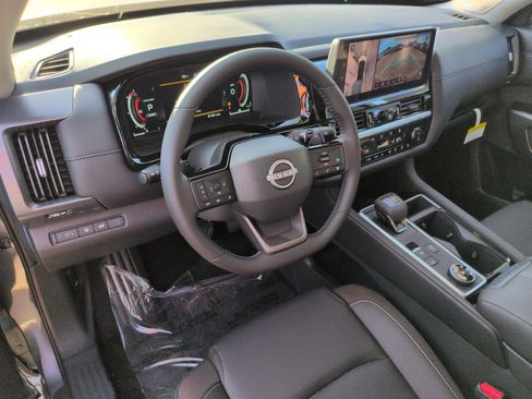 New 2026 Nissan Pathfinder SL w/ SL Premium Package image 2
