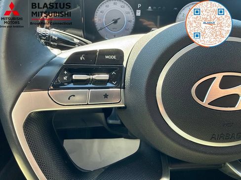 Used 2024 Hyundai Elantra SEL w/ Convenience Package FWD image 23