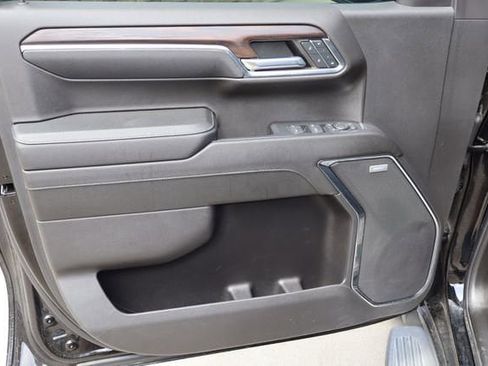 Certified 2024 GMC Sierra 1500 SLT RWD image 19