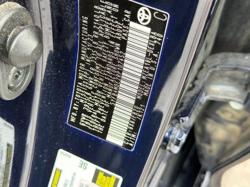 Used 2024 Toyota Corolla LE FWD image 28