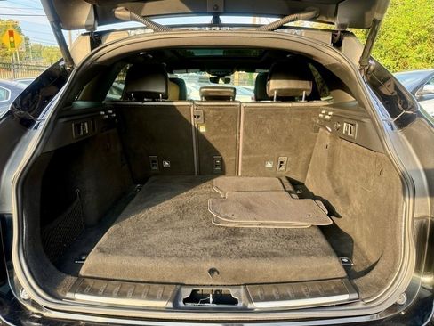 Used 2019 Jaguar F-PACE Premium image 9