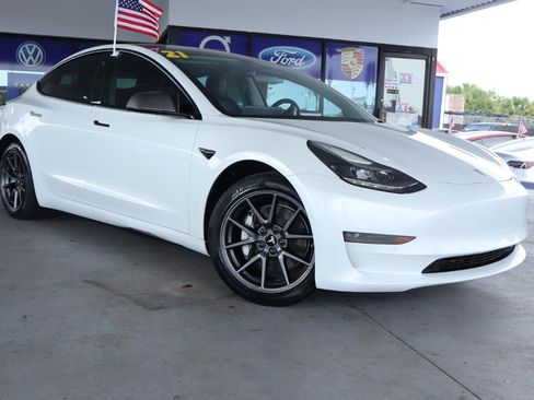 Used 2021 Tesla Model 3 RWD image 3