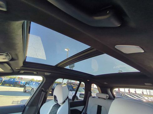 Used 2026 BMW X5 M Competition w/ Executive Package image 19