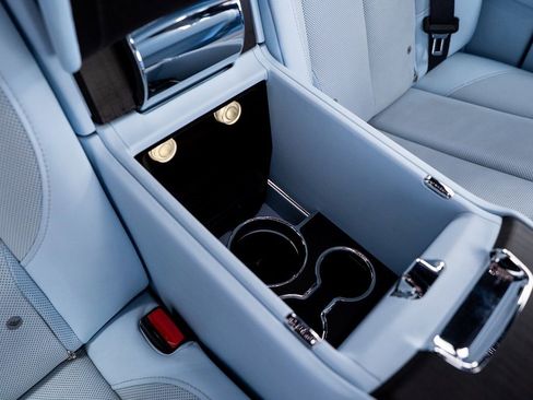 Used 2022 Rolls-Royce Cullinan image 48