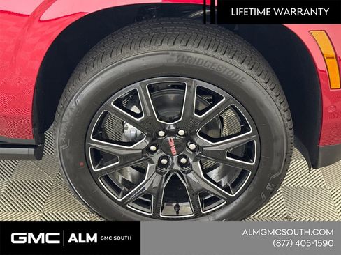 New 2026 GMC Yukon Denali w/ Sun & Power Step Package image 14