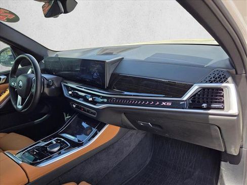 Used 2024 BMW X5 sDrive40i w/ Parking Assistance Package image 22