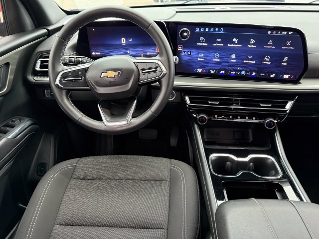 Used 2024 Chevrolet Traverse LT FWD image 8