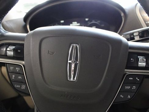 Used 2019 Lincoln Nautilus Reserve w/ Ultimate Package image 18