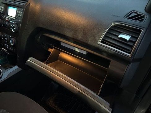 Used 2018 Ford Explorer XLT image 41