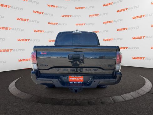 Used 2022 Toyota Tacoma Limited AWD/4WD image 4