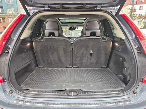 Certified 2022 Volvo XC90 T6 Inscription w/ Climate Package image 19