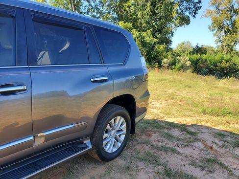 Used 2015 Lexus GX 460 image 7