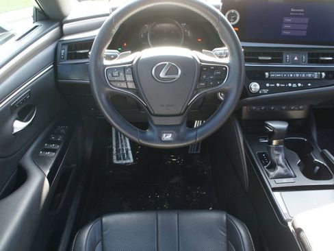 Used 2023 Lexus ES 350 F Sport w/ Accessory Package (Z2) image 5