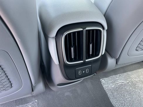 Used 2025 Hyundai Ioniq 6 SEL RWD image 27