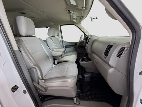 Used 2017 Nissan NV 3500 S w/ Power Package image 22