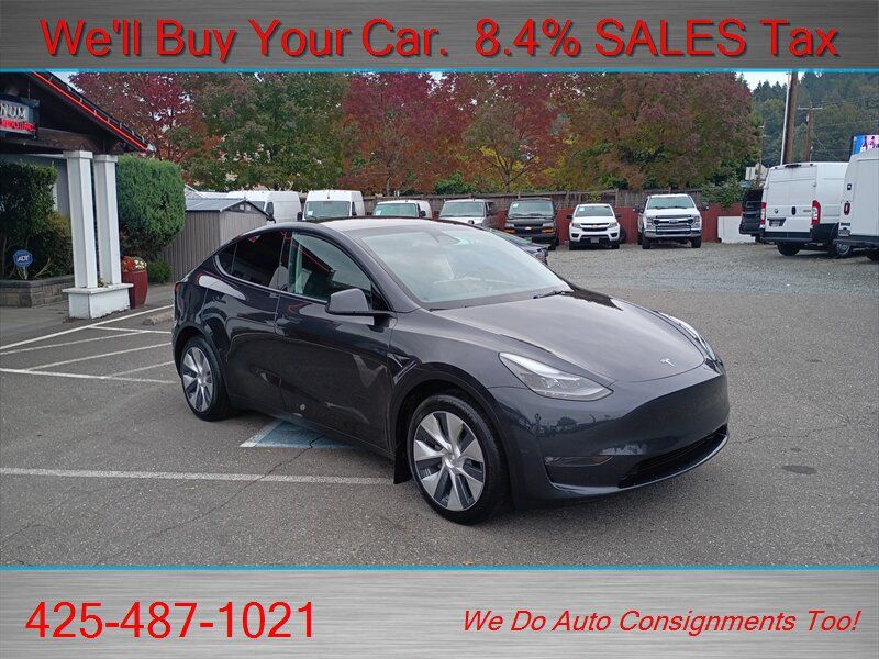 Used 2024 Tesla Model Y Long Range AWD/4WD image 3