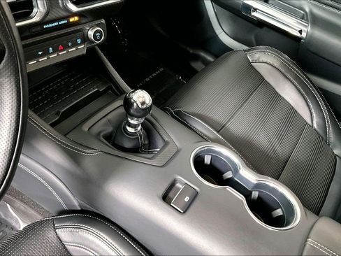 Used 2024 Ford Mustang GT Premium image 17