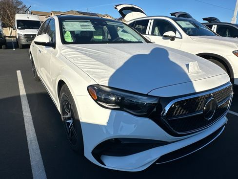 New 2026 Mercedes-Benz E 350 4MATIC Sedan image 2