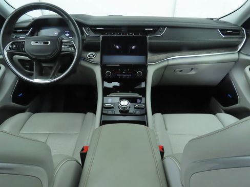 Used 2021 Jeep Grand Cherokee L Overland w/ Luxury Tech Group IV image 13