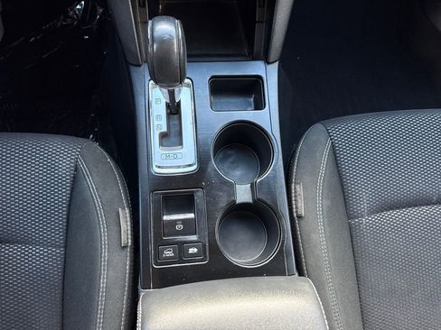 Used 2018 Subaru Outback 2.5i Premium image 21