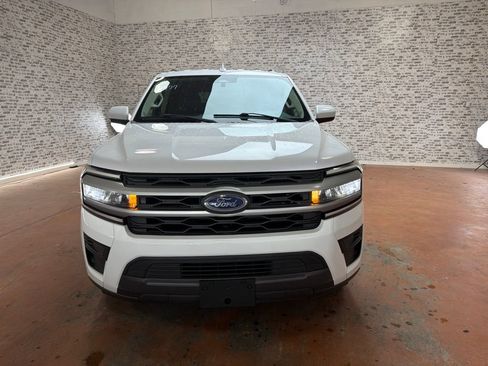 Used 2022 Ford Expedition XLT RWD image 2