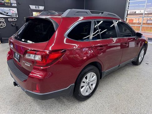 Used 2017 Subaru Outback 2.5i Premium image 5