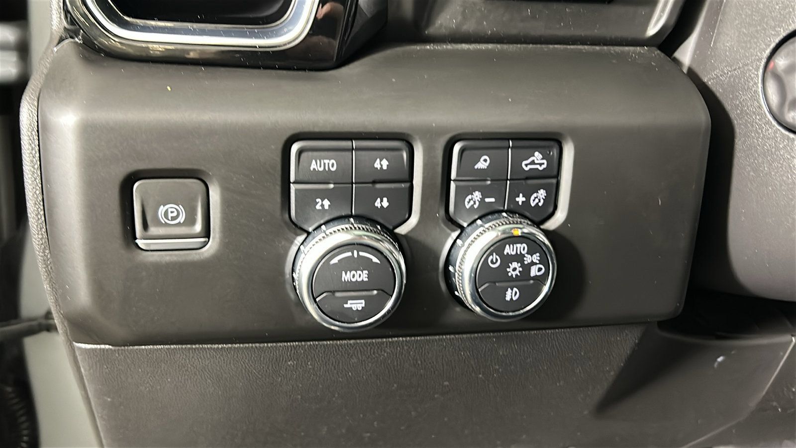 Used 2023 GMC Sierra 1500 Denali w/ Denali Reserve Package AWD/4WD image 23
