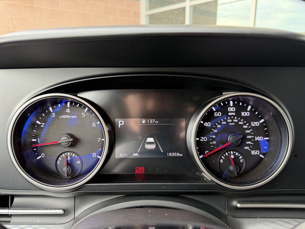 Used 2024 Kia Carnival LX FWD image 17
