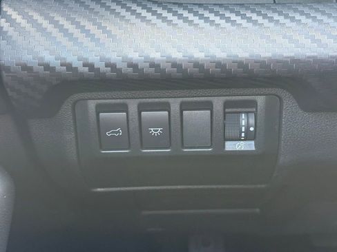 Used 2025 Subaru Ascent Premium AWD/4WD image 9