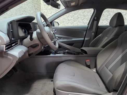 New 2026 Hyundai Elantra SEL Sport Premium FWD image 17