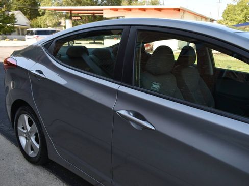 Used 2012 Hyundai Elantra GLS w/ Preferred Pkg 3 FWD image 31