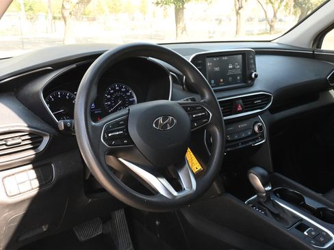Used 2019 Hyundai Santa Fe SE image 15
