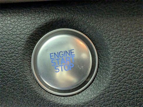 Used 2020 Hyundai Santa Fe SEL w/ Convenience Package image 23