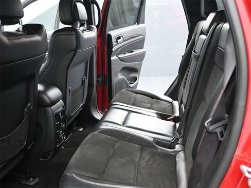 Used 2021 Jeep Grand Cherokee Trailhawk image 15