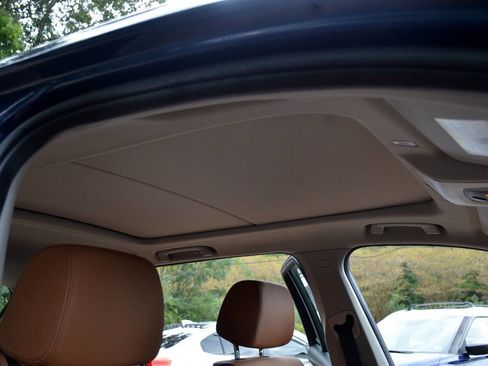 Used 2017 BMW X3 xDrive28i image 16