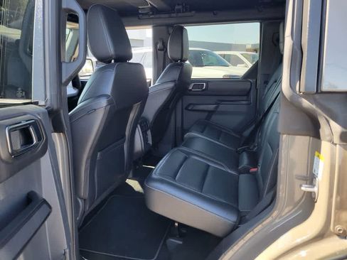 Certified 2025 Ford Bronco Outer Banks AWD/4WD image 13