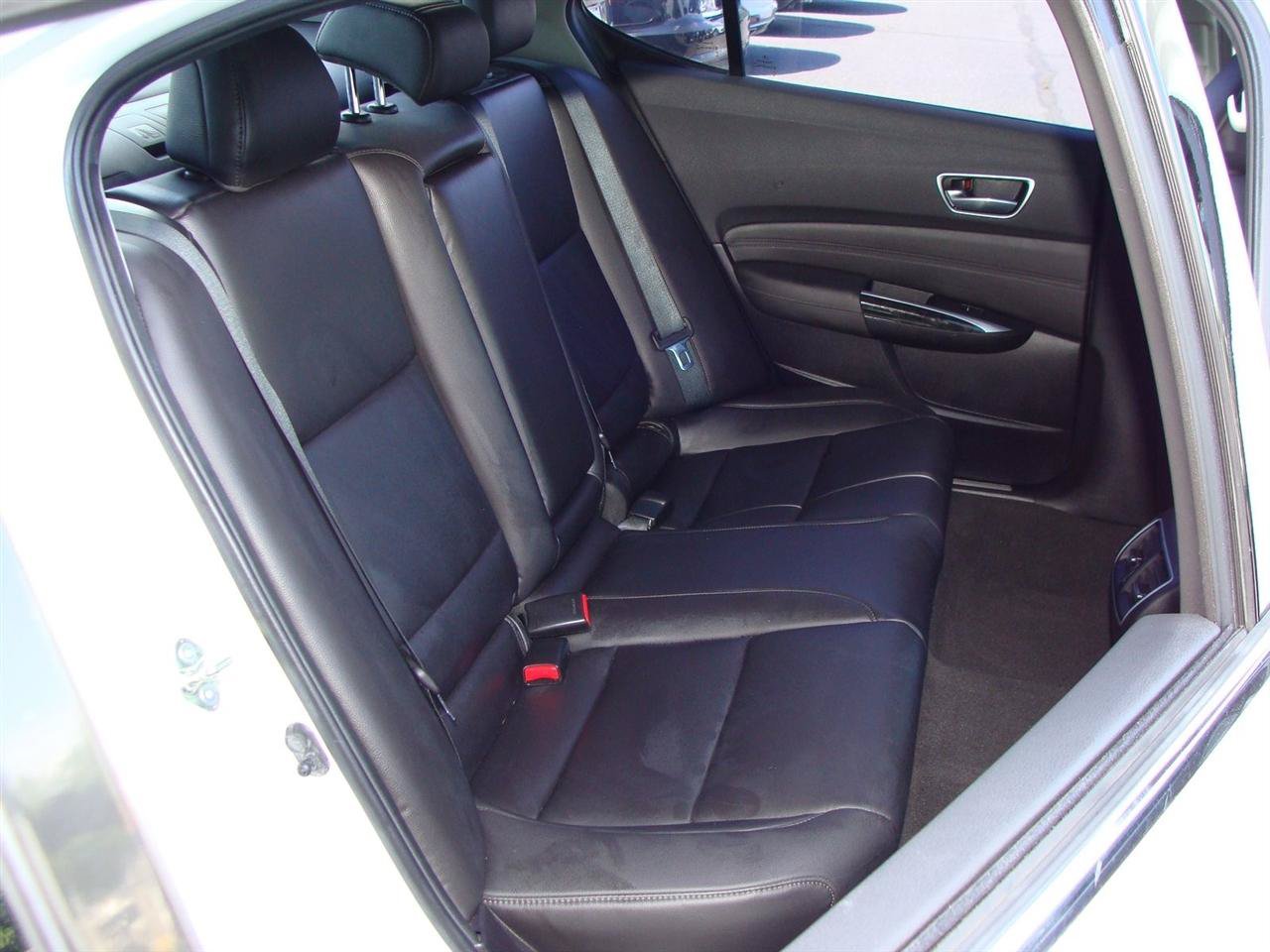 Used 2020 Acura TLX FWD image 13