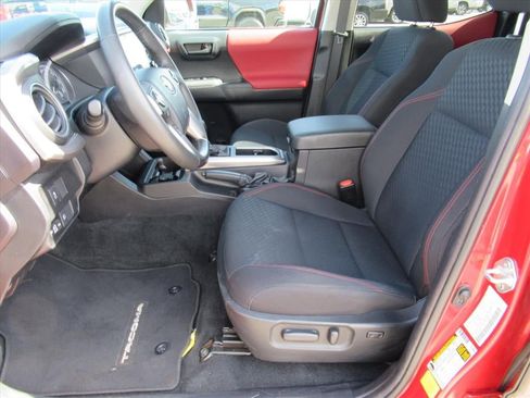 Used 2023 Toyota Tacoma SR5 w/ Technology Package AWD/4WD image 17
