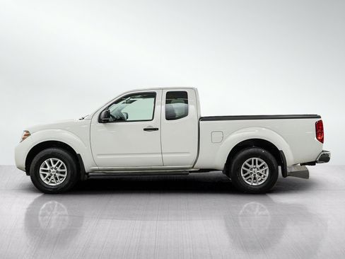 Used 2019 Nissan Frontier SV AWD/4WD image 2