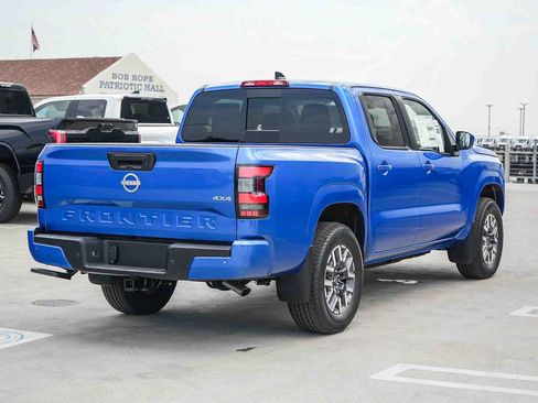 New 2026 Nissan Frontier SV w/ Tow Package AWD/4WD image 6