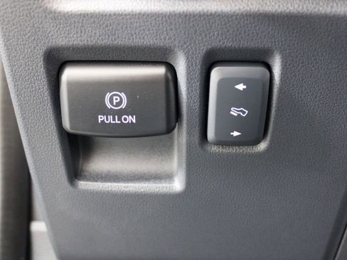 Used 2023 Ford F150 Lariat w/ FX4 Off-Road Package image 23