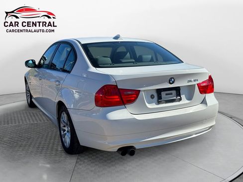 Used 2009 BMW 328i xDrive Sedan image 3