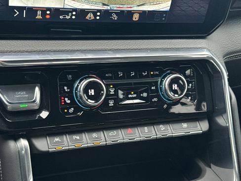 Used 2024 GMC Sierra 1500 Denali image 20