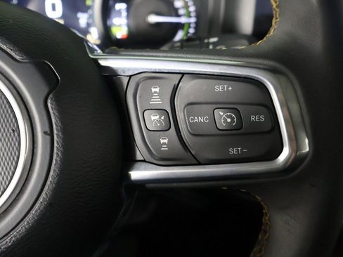 Used 2024 Jeep Wrangler Unlimited Sahara AWD/4WD image 36
