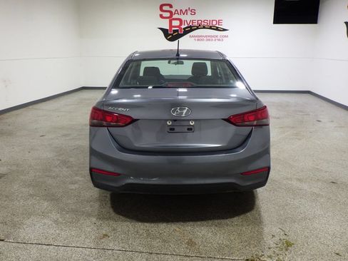Used 2018 Hyundai Accent SE FWD image 3