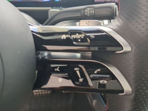 Used 2024 Mercedes-Benz EQB 300 4MATIC image 14