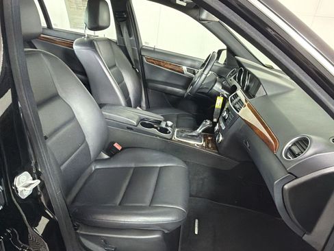 Used 2013 Mercedes-Benz C 300 4MATIC Sedan image 25