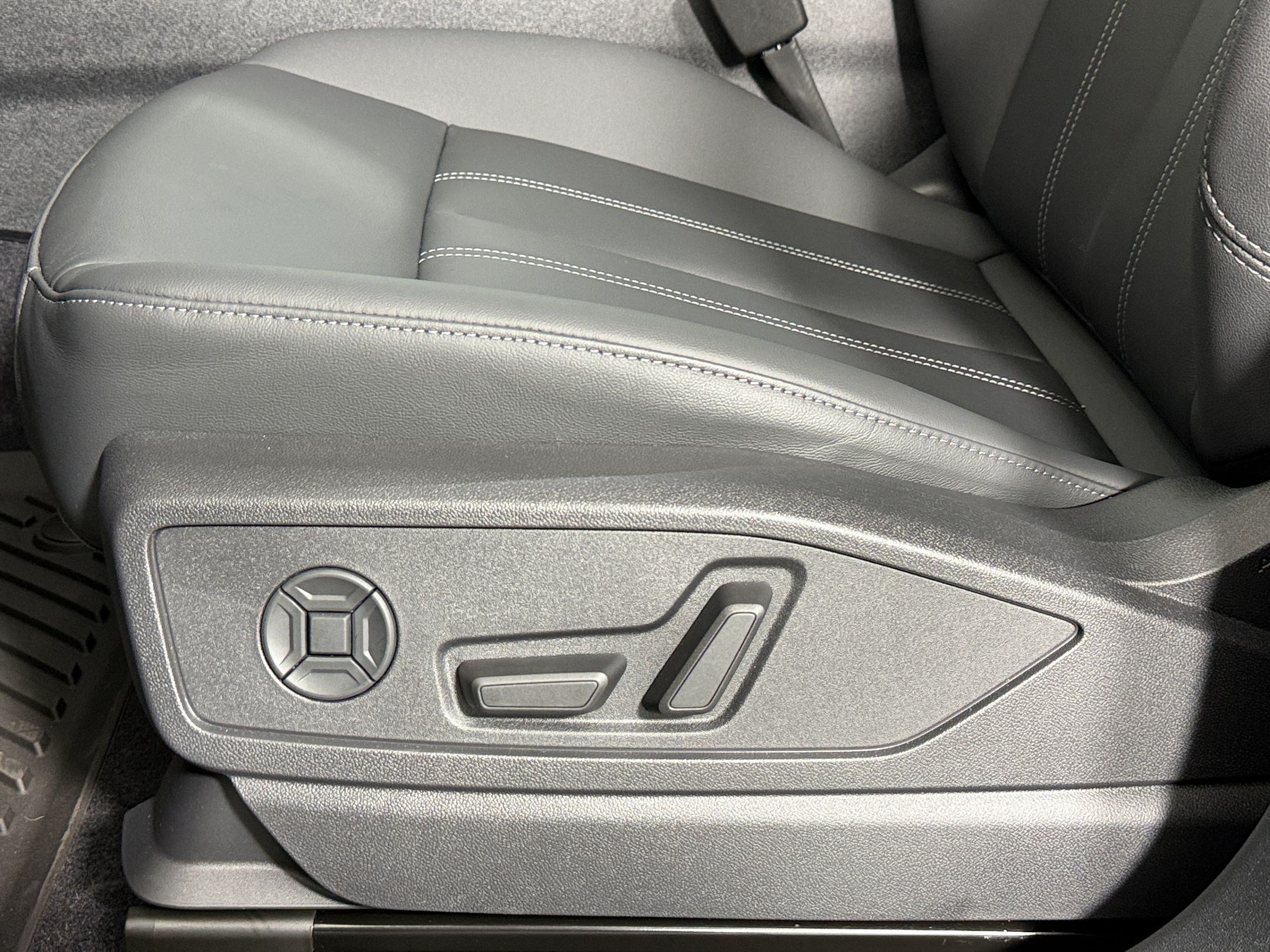 New 2026 Audi Q5 Premium Plus AWD/4WD image 12