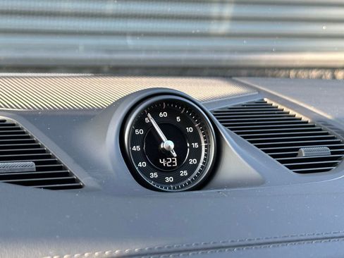 Used 2026 Porsche Cayenne E-Hybrid Coupe image 31